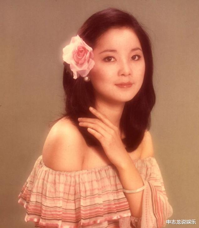 1981年与郭孔丞订婚的邓丽君，为何去世前把电话打给了成龙？
