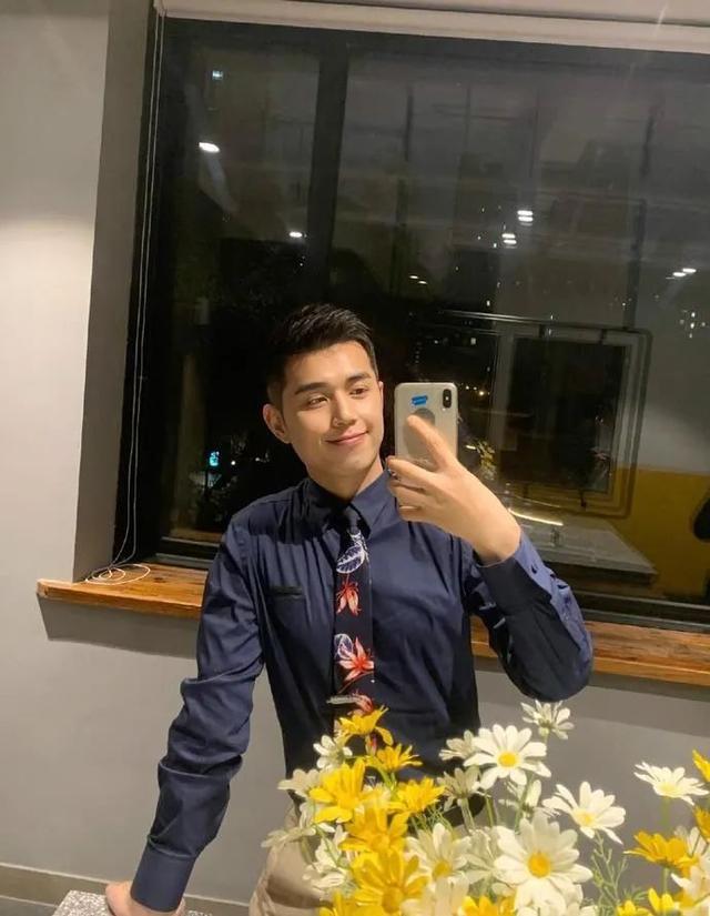 李佳琦小助理离开直播间：好的离别，是互相成全