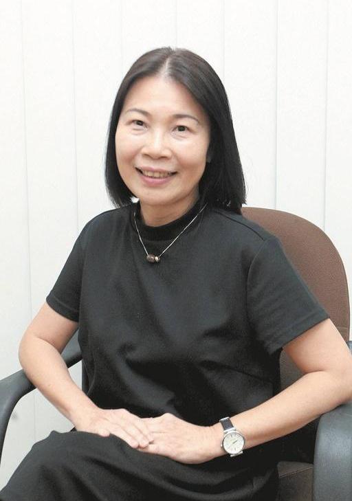 双语，曾以鞭打教育令子女留阴影，妈妈：要接受孩子的不完美