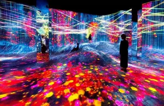 Teamlab|打造新媒体光影艺术的盛宴