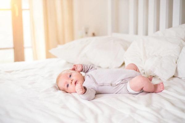 孕妈咪摄足DHA并坚持母乳喂养能降低宝宝近视率