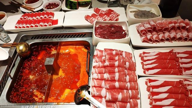 中国最火火锅店老板入新加坡籍，富人改国籍背后的秘密