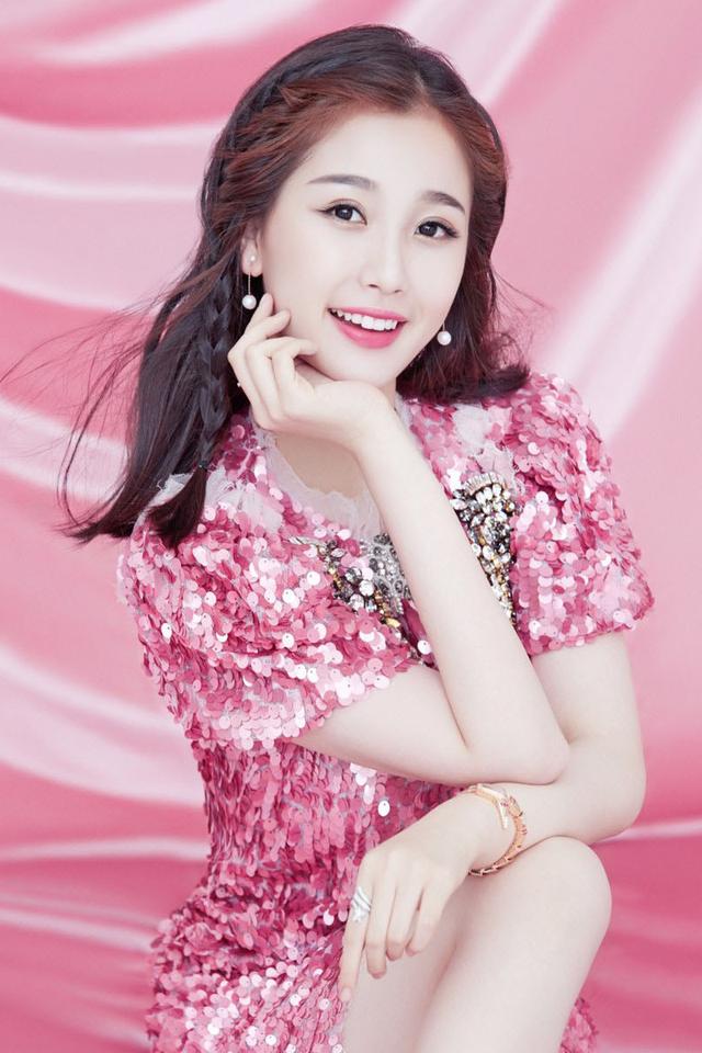 《青春有你2》虞书欣是如何从“泥石流”少女走上偶像成团之路的