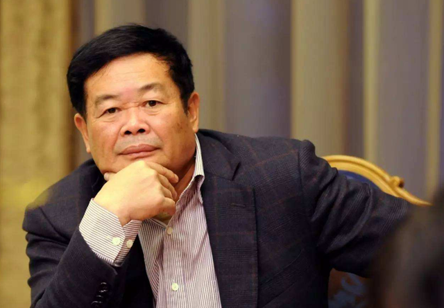 1997年金融危机，曹德旺竟"加价"买4000吨玻璃，日本经理当场跪下