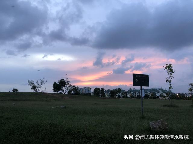 黄昏下新加坡的角落