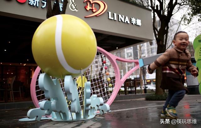 从菜品、空间和文创维度看明星涉足餐饮，是非成败“潮”字当头？