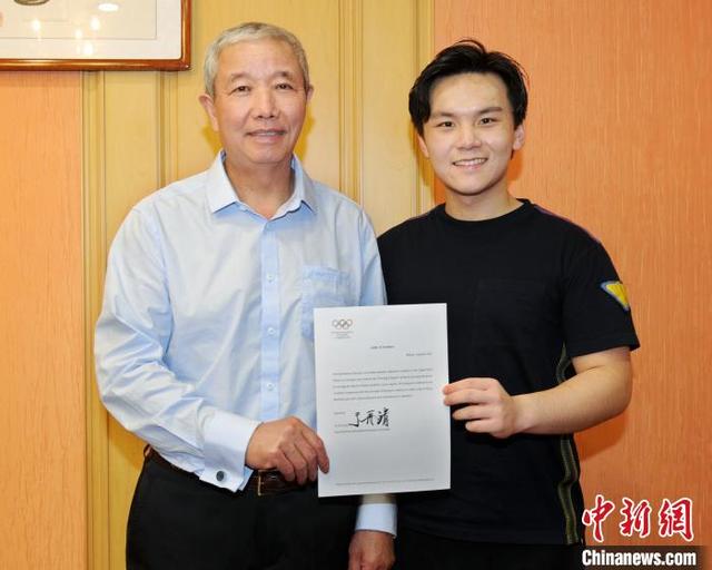 “钢琴少年”陈启天被聘为“一个鸡蛋计划”发起人和形象大使