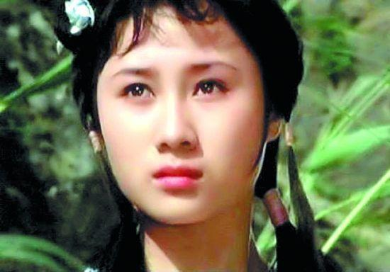 《少林寺》牧羊女：17岁苦恋李连杰，当红移民新加坡，56岁成富婆