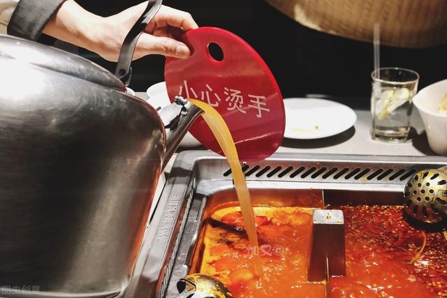 道歉上瘾的海底捞上半年亏损10亿 忽视食品安全服务再好也枉费