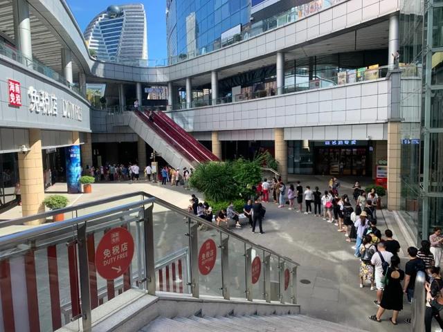 全球旅报周刊 | 美联航对3.6万名员工发出裁员警告；海南免税店日销售额近6千万元