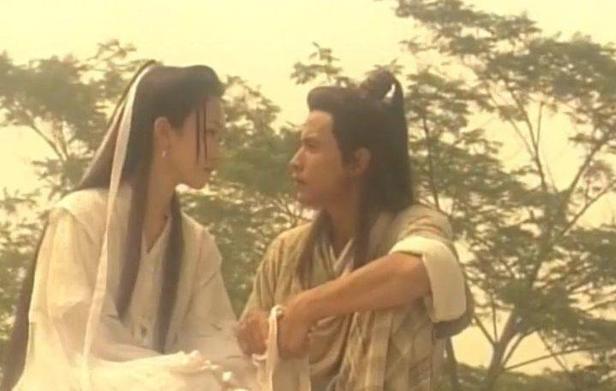 她是新加坡第一美女，与富商相恋11年被抛弃，如今49岁似少女