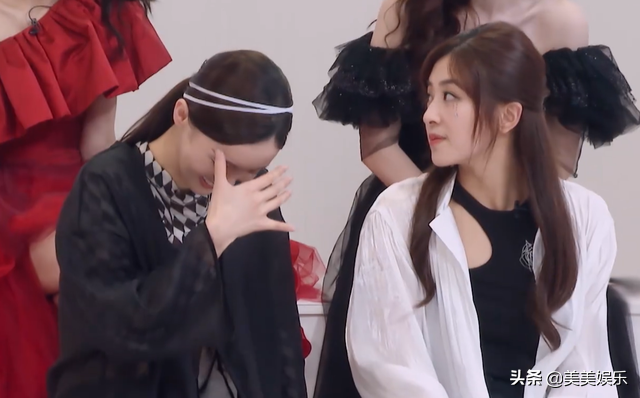 孟佳被按头当队长，排名垫底强捧不火，男友也和她分手了？