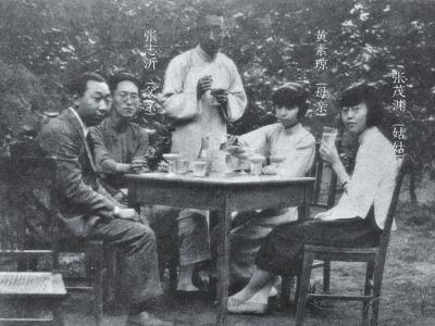 她从一开始就不是她自己，她是将门千金，李鸿章的孙媳妇