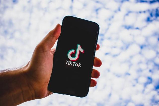 美国正在“考虑”禁止TikTok和其他中国社交媒体应用