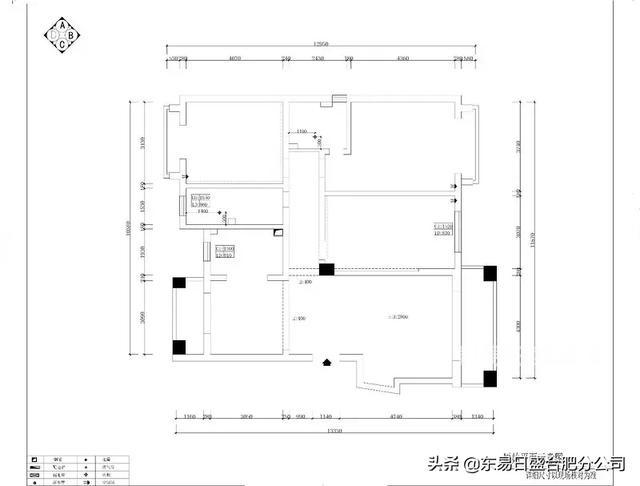 新加坡花园城小区140平米两室两卫户型解析