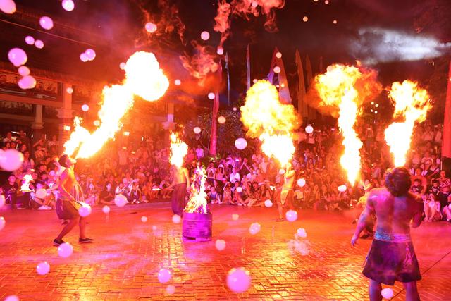 方特暑期夜场来袭，168元体验仲夏夜狂欢