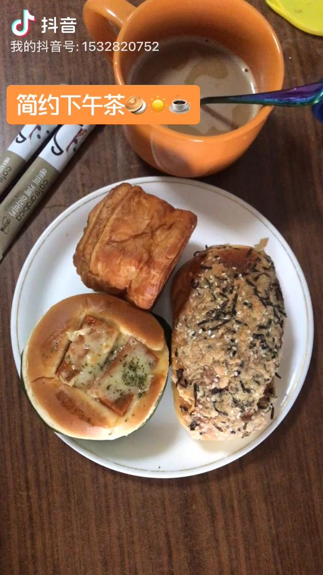 来新加坡🇸🇬习惯了这里的炎热夏季 爱上了这里的咖啡☕️