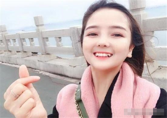 “最美袖珍人”黄韵伊初中辍学，北漂供弟上学，年入百万多人追求