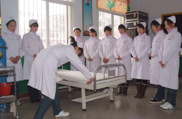 昆明市卫生学校护理定向专业就业分析