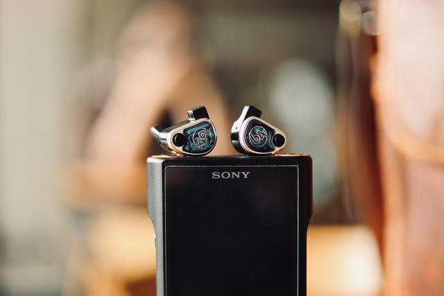 可能是人声最毒的一副耳塞！64 Audio Nio 9单元圈铁耳机首发品评