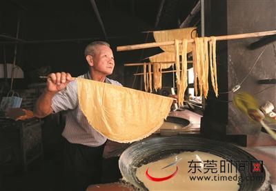 《寻味东莞》人物故事｜万江新村黄柏森：担心腐竹制作手艺失传 趁能做得动时多做一点