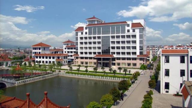 盐城市经贸高级职业学校——梦想，从这里启航