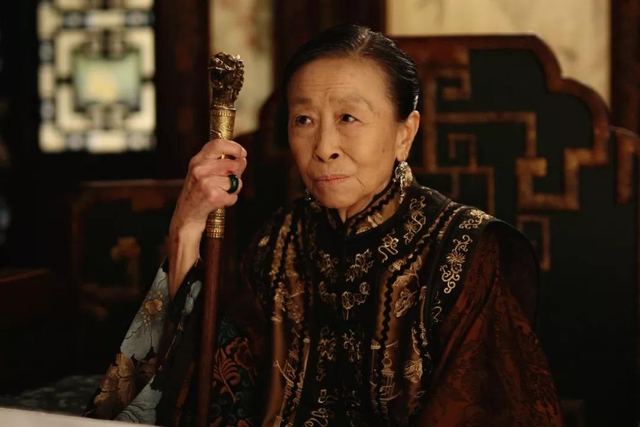 郭靖宇新版《小娘惹》开播，亮点和槽点并存，成不了爆款也不冤