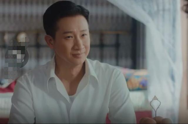 这位小娘惹中新增的人物，与陈盛有CP感，命运却让人心疼