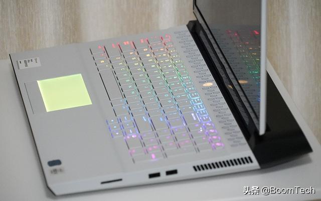 能否荣膺2020“烤机界霸主”称号 Alienware Area-51m R2双烤测试