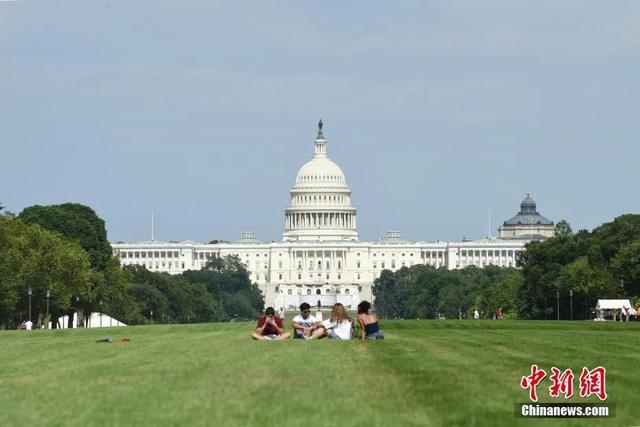 美国留学生签证政策频“变脸”，中国留学生路在何方？