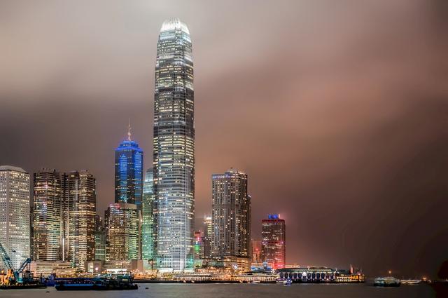 新加坡硕士留学申请DIY还是找留学中介，各自优势和主要区别分析