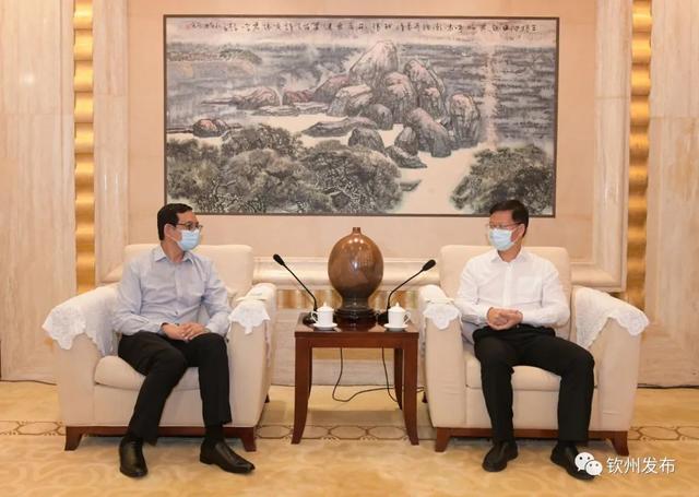 谭丕创会见新加坡驻广州总领事馆总领事罗德杰一行