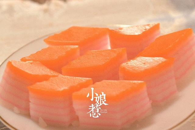 肖燕领衔的《小娘惹》美食诱人，风俗新颖，新娘结婚装扮像巫婆