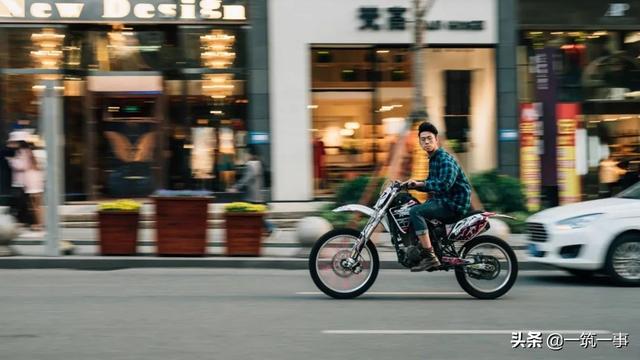 这家“清淡”的设计师酒店，如何在重庆“重口味”商圈突出重围？