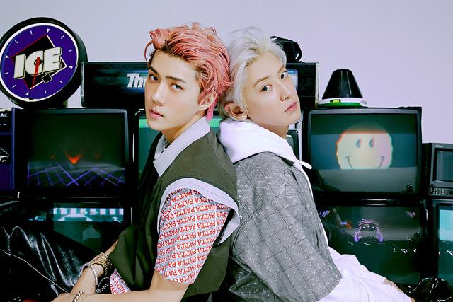 EXO-SC SEHUN&CHANYEOL首张正规专辑《10亿点击》横扫全球榜单