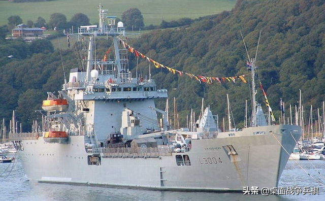 浅谈英国登陆舰：二战老艇坚守数十年，马岛之战付出惨痛代价