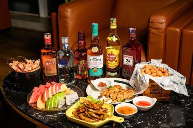 珠江琶醍12家餐饮，狂欢夏日717！赏270°江景喝mojito…