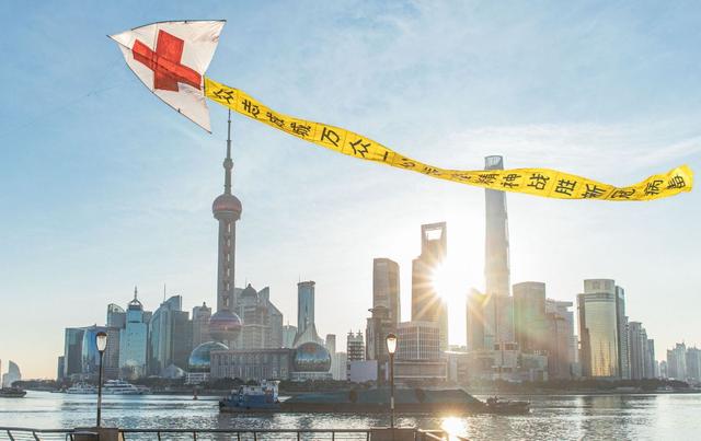 疫情相关书籍成为书展热点：向世界传递中国抗疫最强音