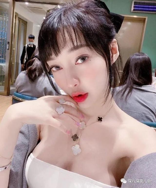 以郭美美对豪车的认知，去做个汽车销售可能还有点活路.