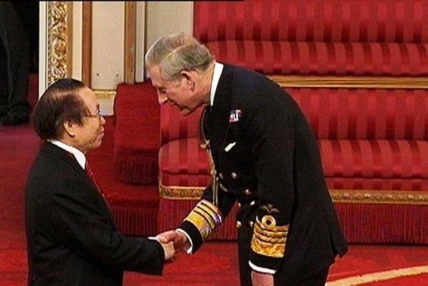 花儿为什么这样红——著名国际艺术大师杨希雪艺术创作生涯纪实