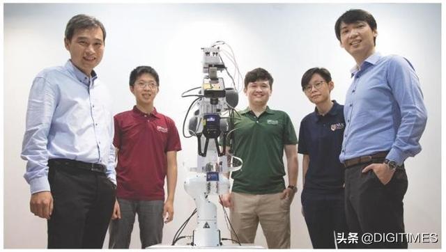 新型人造皮肤让机器人“更像人”