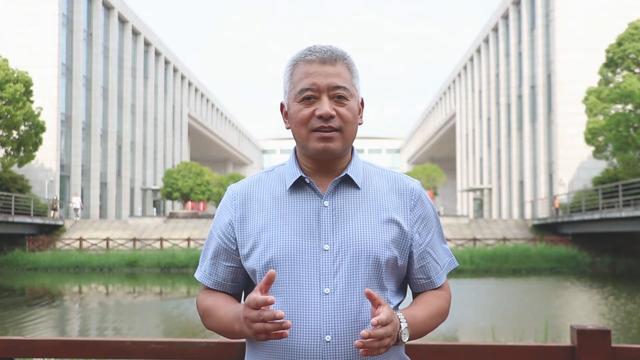 风从临港来