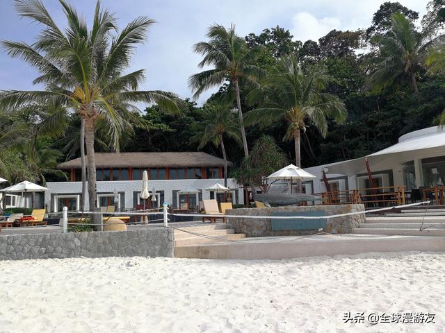 两个外国人在泰国偶遇，看看美国青年对中国了解多少？