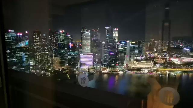 新加坡滨海湾金沙酒店55楼，在这里做Spa很舒服有没有？