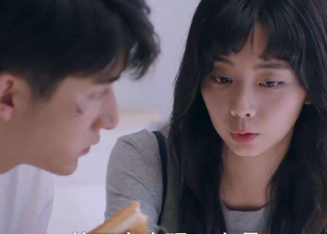 凌霄收拾行李回新加坡，李尖尖全程监督，看到一个包尖尖瞬间开心