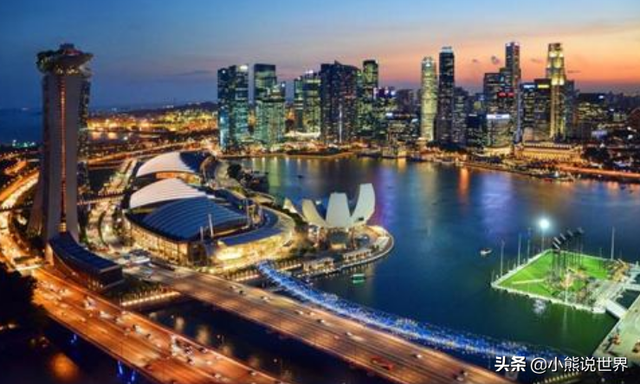 新加坡作为被迫独立，后来成为发达国家，为啥不愿离开马来西亚？