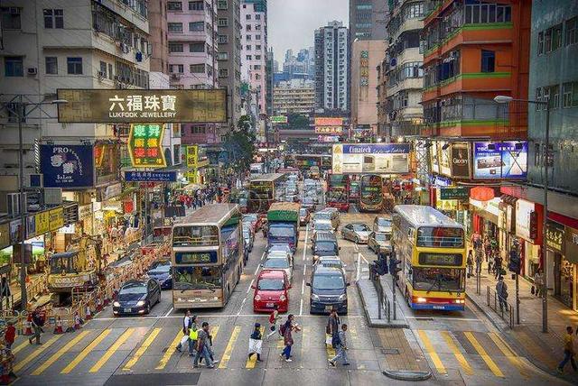 港澳台坚持用繁体字，新加坡和马来西亚为何反而用简体字？