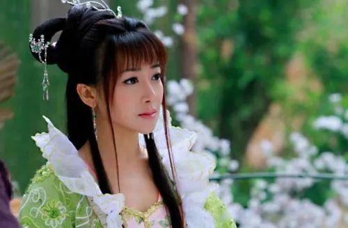 “北影三朵花”之一，半张脸都花了，都挡不住陈紫函的美貌
