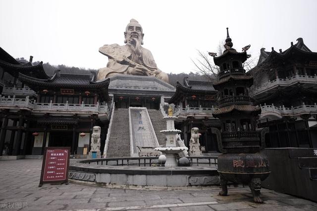 游茅山品味道教文化，看到老乡张天师异常激动？徐州人好样的