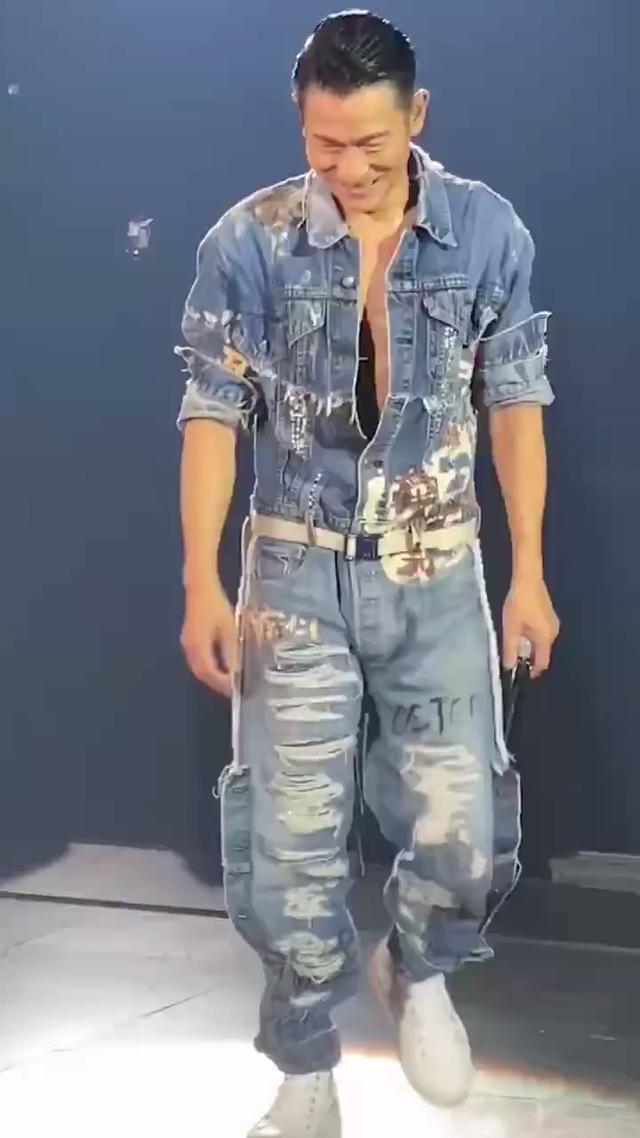 天王刘德华空降新加坡，嗨爆全场，轰动全城！